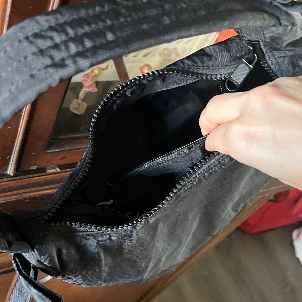 Like New Sandy Liang x BAGGU Black Bow Shoulder Bag - Picture 9 of 9